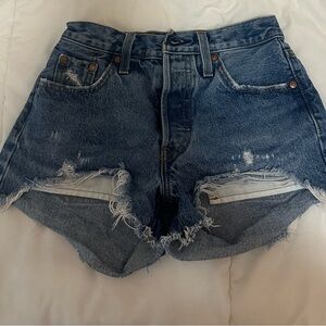 Levis 501 Shorts, Size W23, medium-dark wash